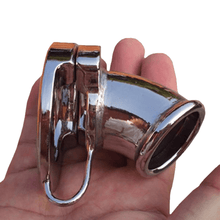 Lade das Bild in den Galerie-Viewer, Haselnussbrauner Peniskäfig mit offenem Vorderende