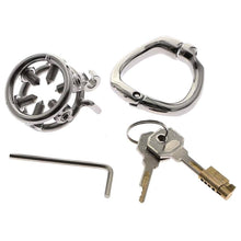 Lade das Bild in den Galerie-Viewer, Extreme Schwanz- und Hodenfolter mit Spielzeugen BDSM