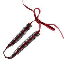 Lade das Bild in den Galerie-Viewer, Verführerischer Damenkragen aus Spitzensamt