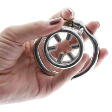 Lade das Bild in den Galerie-Viewer, Extreme Schwanz- und Hodenfolter mit Spielzeugen BDSM