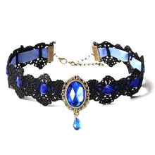 Lade das Bild in den Galerie-Viewer, Sexy Spitzen-Halsreifen mit Strassbesatz