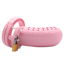 Charger l'image dans la galerie, Cage de chasteté en plastique de 4,5 pouces de long (les 5 anneaux inclus)
