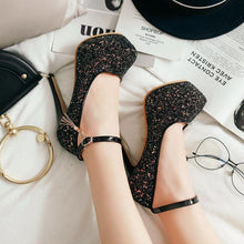 Lade das Bild in den Galerie-Viewer, „Sissy Noelle“ Paillettenpumps