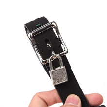 Lade das Bild in den Galerie-Viewer, Sklavengesicht Strapon BDSM