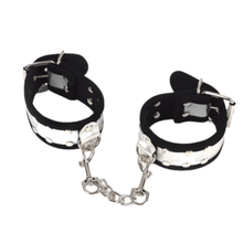 Charger l'image dans la galerie, Menottes de bondage en cuir métallisé