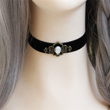 Charger l'image dans la galerie, Collier ras du cou en perles « Sissy Anna »