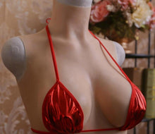 Charger l'image dans la galerie, Body en silicone avec prothèses mammaires