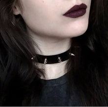 Charger l'image dans la galerie, Collier en cuir réglable