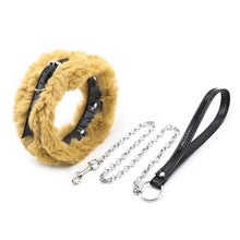 Charger l'image dans la galerie, Collier fétichiste en fourrure Bondage Chic