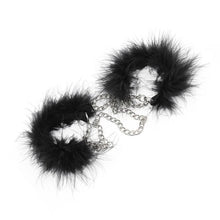 Charger l'image dans la galerie, Menottes noires duveteuses à plumes BDSM