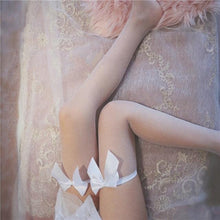 Lade das Bild in den Galerie-Viewer, Seidenstrümpfe mit Schleife