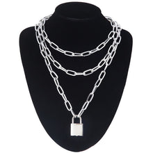 Charger l'image dans la galerie, Collier de soumission avec cadenas BDSM DDLG