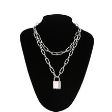 Charger l'image dans la galerie, Collier de soumission avec cadenas BDSM DDLG