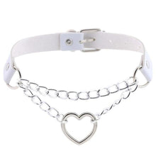 Charger l'image dans la galerie, Collier ras du cou en cuir avec cœur enchaîné