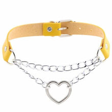 Charger l'image dans la galerie, Collier ras du cou en cuir avec cœur enchaîné