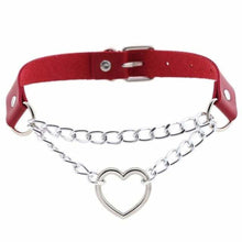 Charger l'image dans la galerie, Collier ras du cou en cuir avec cœur enchaîné
