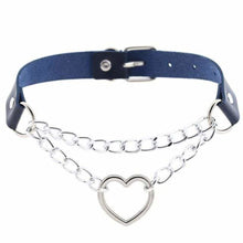 Charger l'image dans la galerie, Collier ras du cou en cuir avec cœur enchaîné