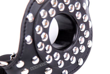 Charger l'image dans la galerie, Bâillon en cuir avec bouche ouverte et trou