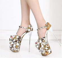 Lade das Bild in den Galerie-Viewer, „Tranny Cynthia“ Pumps