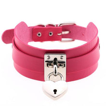 Charger l'image dans la galerie, Collier ras du cou en forme de cœur « Sissy Elena »