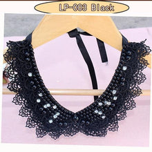 Charger l'image dans la galerie, Collier de perles fait main DDLG