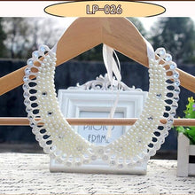 Charger l'image dans la galerie, Collier de perles fait main DDLG