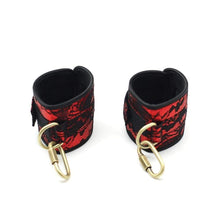 Load image into Gallery viewer, Submissive's Fancy Spreader Bar BDSM