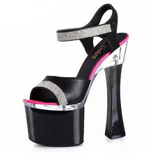 Lade das Bild in den Galerie-Viewer, „Sissy Norma“ Kristallsandalen