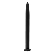 Lade das Bild in den Galerie-Viewer, Penisplug aus Silikon mit Nagelmotiv BDSM