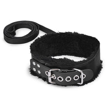 Charger l'image dans la galerie, Collier et laisse en cuir et peluche
