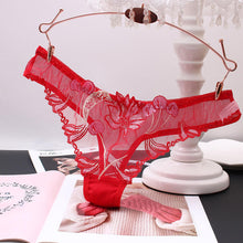 Charger l'image dans la galerie, String sexy brodé en maille transparente