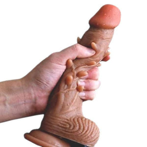 Brauner, stacheliger, realistischer Dildo mit Saugnapf