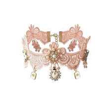 Charger l&#39;image dans la galerie, Collier ras du cou en dentelle « Sissy Lucy »
