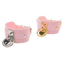 Load image into Gallery viewer, Oversized Girly Pink Leather Collar
