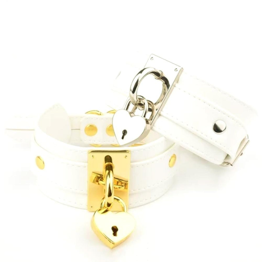 Girls' Oversized Handmade Locking Collar, gallery view 7