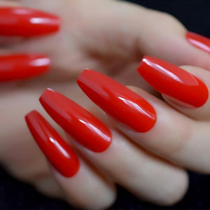 Faux ongles longs stylets rouges BDSM