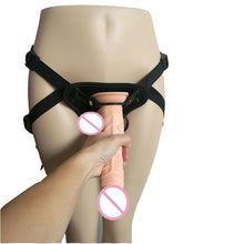 Lade das Bild in den Galerie-Viewer, Pussy-aufspießender realistischer Strap-On 9-Zoll
