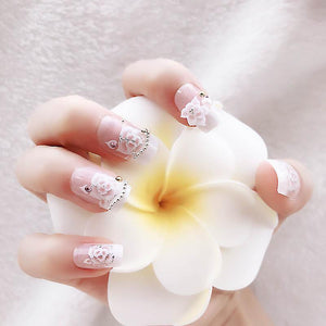 Faux ongles de luxe en strass et fleurs BDSM