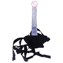 Lade das Bild in den Galerie-Viewer, Extreme Pegging Transparenter Strap-On, 15 Zoll lang
