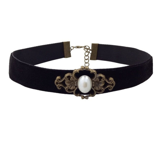 "Sissy Anna" Pearl Choker product view