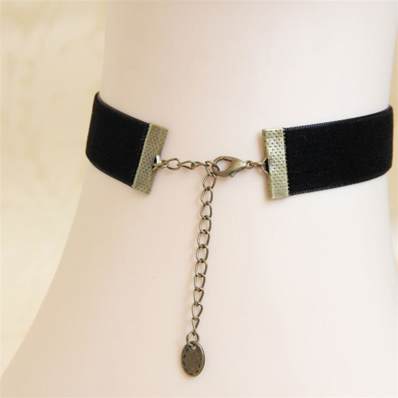 "Sissy Anna" Pearl Choker, gallery view 2