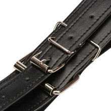 Charger l&#39;image dans la galerie, Harnais érotique en cuir BDSM
