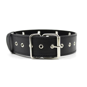 Das trendige perforierte schwarze Halsband von Sub