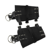Lade das Bild in den Galerie-Viewer, Hardcore Suspension Bondage Fußfesseln BDSM
