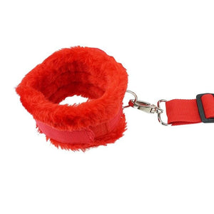 Attaches sexuelles en fourrure rouge BDSM