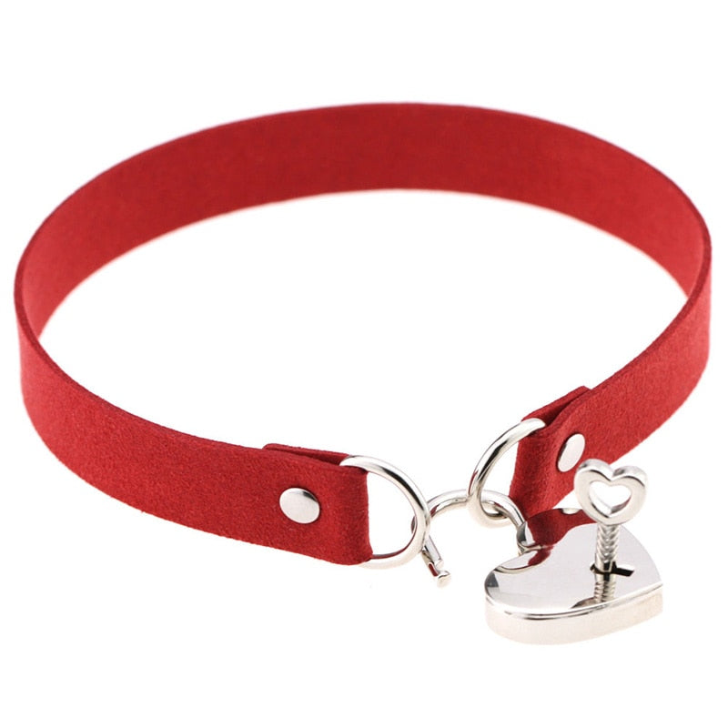 "Key To My Heart" Collar & Lock Set, gallery view 3