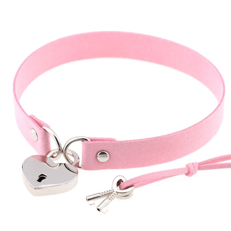 "Key To My Heart" Collar & Lock Set product view
