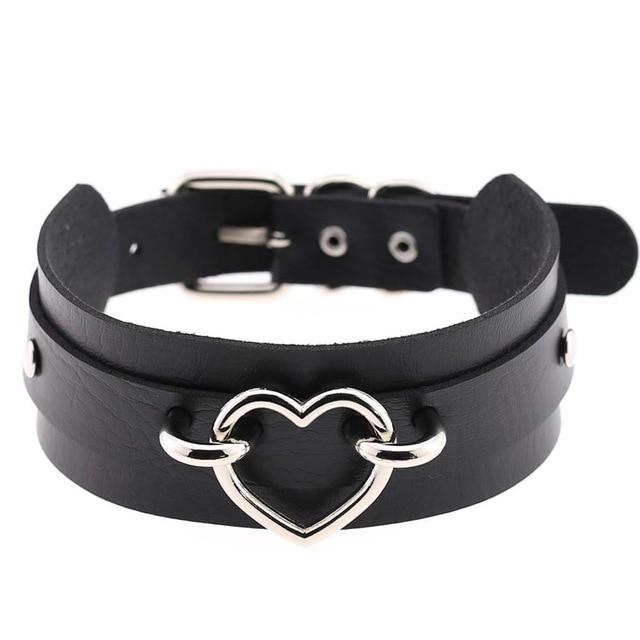 Sissy Vicky Heart Choker, gallery view 5
