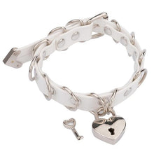 Lade das Bild in den Galerie-Viewer, Unterwürfiger, abschließbarer Herz-Choker mit Schlüssel
