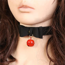 Lade das Bild in den Galerie-Viewer, Sklavenhalsband aus Leder mit rosa Schleife für BDSM
